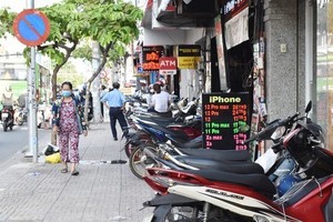 Fees for use of sidewalk, part of road must be transparently collected, used 