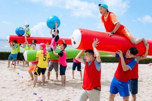 Vietluxtour is holding an entertainment activity for its customers in Hoi An City (Quang Nam Province) at the beginning of August 2023 (Photo: SGGP)