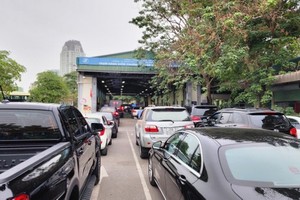 Congestion might happen at registration centers