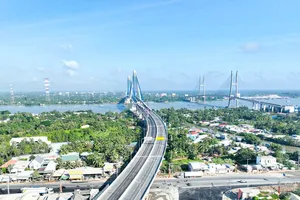 The Trung Luong – My Thuan Expressway helps the traffic flow to the Mekong Delta smoother (Photo: SGGP)