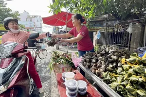 HCMC bustling with preparation for Dragon Boat Festival