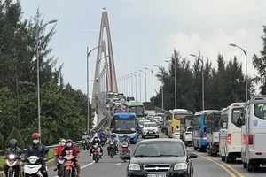 The Rach Mieu Bridge usually endures serious traffic congestion