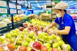 HCMC’s mobile markets bring relief to workers