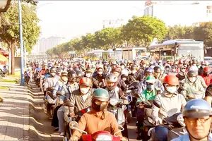 Severe traffic congestion on Cong Hoa Street in Tan Binh District of HCMC on January 13 (Photo: SGGP)