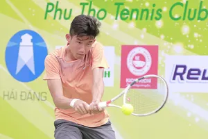 Văn Phương vô địch nội dung đơn nam. Ảnh: Nhật Anh 