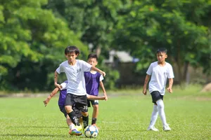 Có 37 cầu thủ nhí trúng tuyển vào JacademyVN. Ảnh: Dũng Phương