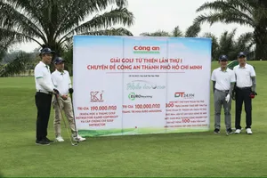Giải Golf từ thiện Lần thứ I - Quyên góp được 800 triệu và nhiều hiện vật gần 6 tỷ.