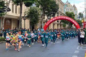 Giải việt dã truyền thống Thành phố Hồ Chí Minh mở rộng 2024 -Có khoảng 1.500 Vận động về tham dự giải. Ảnh: Quỳnh Mai