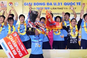 Đội U21 Yokohama lần thứ hai đăng quang tại giải. Ảnh: DŨNG PHƯƠNG