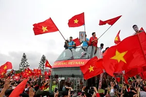 Đội tuyển U23 Việt Nam được người hâm mộ chào đón trong ngày về. Ảnh: MINH HOÀNG