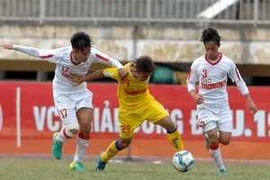 SLNA loại HA.GL sau chiến thắng 4-0. Ảnh: NGUYỄN NHÂN