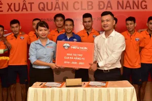 Nhà xe Hiếu Hoa, một trong những nhà tài tài trợ đồng hành cùng đội futsal Đà Nẵng. Ảnh: Cao Tường