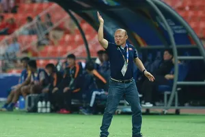 Ông Park bị cấm chỉ đạo 4 trận trong khuôn khổ các trận giao hữu. Ảnh: MINH HOÀNG
