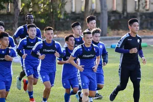 Quả bóng LS V-League 2020 sẽ lăn trở lại vào cuối tháng 5. Ảnh: HCMCFC