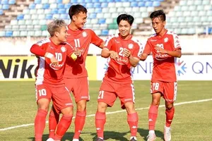 CLB TPHCM đang có thành tích bất bại sau lượt đi. 