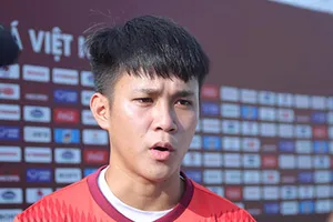 Tiền đạo Minh Bình