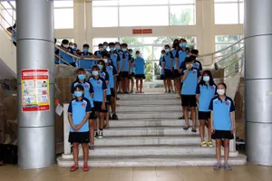 54 cầu thủ cả hai đội cùng tiến hành kiểm tra y tế vào sáng 4-9