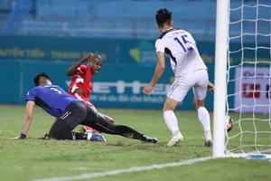 Thủ môn Bửu Ngọc vốn phạm nhiều sai lầm trong thời gian qua