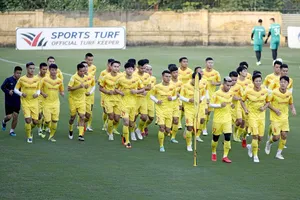 Các tuyển thủ hào hứng trong ngày đầu hội quân. Ảnh: MINH HOÀNG