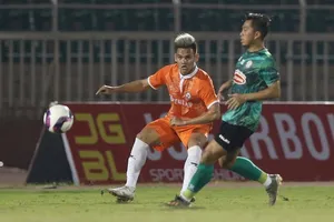 Hồ Tấn Tài có trận ra mắt trong thành phần CLB Bình Định. Ảnh: DŨNG PHƯƠNG