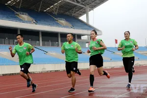 Hai trợ lý trọng tài Lệ Trinh và Hà Thị Phượng vượt qua kỳ kiểm tra thể lực