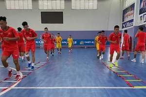 Đội tuyển futsal Việt Nam bắt đầu tập luyện sáng 4-5
