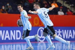 Argentina thực hiện cuộc lội ngược dòng ngoạn mục trước Paraguay