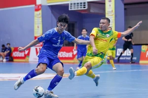 Sahako FC thẳng tiến ở ngôi đầu