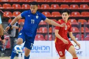 Muhammad lập cú đúp cho Thái Lan