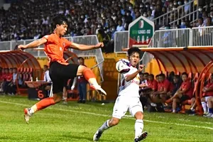 Đà Nẵng suýt giành 1 điểm trên sân Pleiku. Ảnh: ANH TIẾN