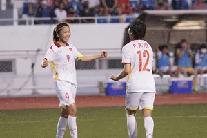 Huỳnh Như ghi 2 bàn và 1 đường kiến tạo thành bàn cho đồng đội trong trận tranh HCĐ với Myanmar