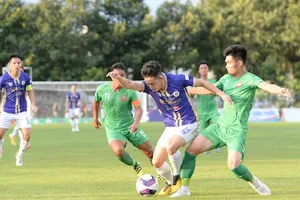 CLB Hà Nội quá mạnh so với Bình Phước. Ảnh: DŨNG PHƯƠNG