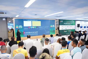 Toàn cảnh buổi họp chiều 15-9