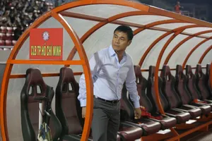 Sau HLV Trương Việt Hoàng, đến lượt chủ tịch Nguyễn Hữu Thắng rời "Chiến hạm đỏ". Ảnh: DŨNG PHƯƠNG 