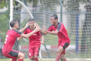 Bamboo FC dễ dàng vượt qua vòng Tứ kết sau chiến thắng 3-0 trước Thắng Đệ FC. Ảnh: BambooFC