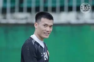 Thủ môn Bùi Tiến Dũng ít ra sân bắt chính trong thời gian gần đây