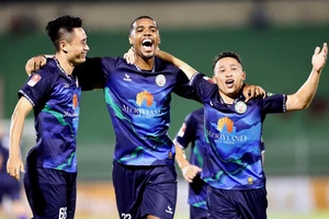 Alan tỏa sáng trong chiến thắng 4-2 của Bình Định trước Hà Nội FC