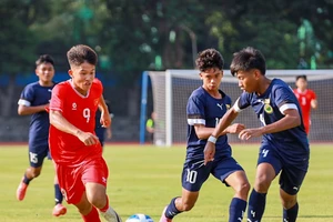 U16 Việt Nam dễ dàng giành 3 điểm ở trận ra quân