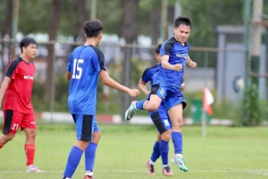 Bamboo FC giành hạng ba khu vực Thành phố mới. Ảnh: Bamboo FC