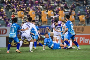 Hà Nội FC đang trở lại mạnh mẽ trong cuộc đua top đầu