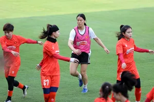 Nguyễn Hoàng Nam Mi tập cùng nhằm duy trì thể trạng cùng đội tuyển Việt Nam trong khi chờ hội quân cùng CLB nữ TPHCM. 