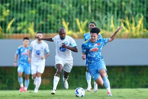 Nam Định có chiến thắng 4-0 trước đội tuyển Việt Nam vào chiều 4-9.