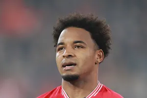 HLV Kim Sang-sik và Xuân Son báo tin vui đến người hâm mộ bóng đá Việt Nam.