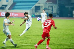 Xuân Son đánh dấu ngày trở lại cùng CLB Nam Định bằng chiến thắng ở vòng 1/8 Cúp Quốc gia. 