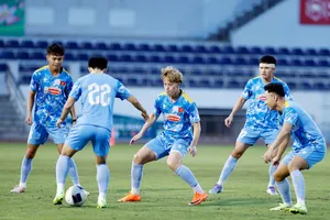 U22 Việt Nam trên sân tập vào chiều 26-11 tại Bà Rịa. Ảnh: ANH KHOA