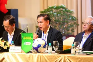 Ông Trần Anh Tú (giữa) trúng cử Chủ tịch HFF nhiệm kỳ 2025-2030.