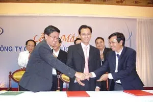 Ra mắt Công ty Thức ăn Thủy sản Hùng Vương Tây Nam
