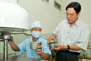 Kết nạp chủ doanh nghiệp tư nhân vào Đảng - Một yêu cầu của phát triển