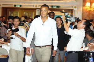 Captain of Manchester City visits Vietnam