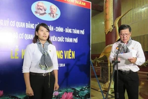 Thiêng liêng ngày vào Đảng